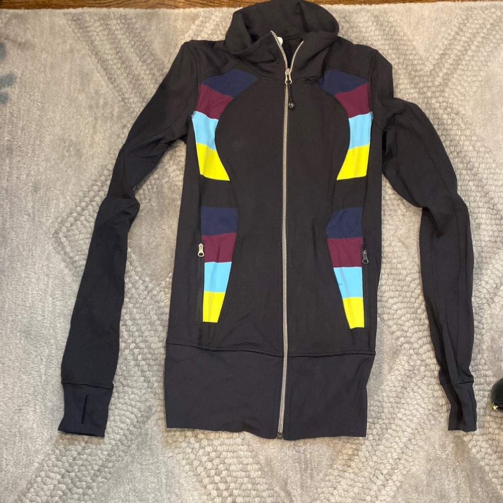 Lululemon zip up sweatshirt size 6 Black